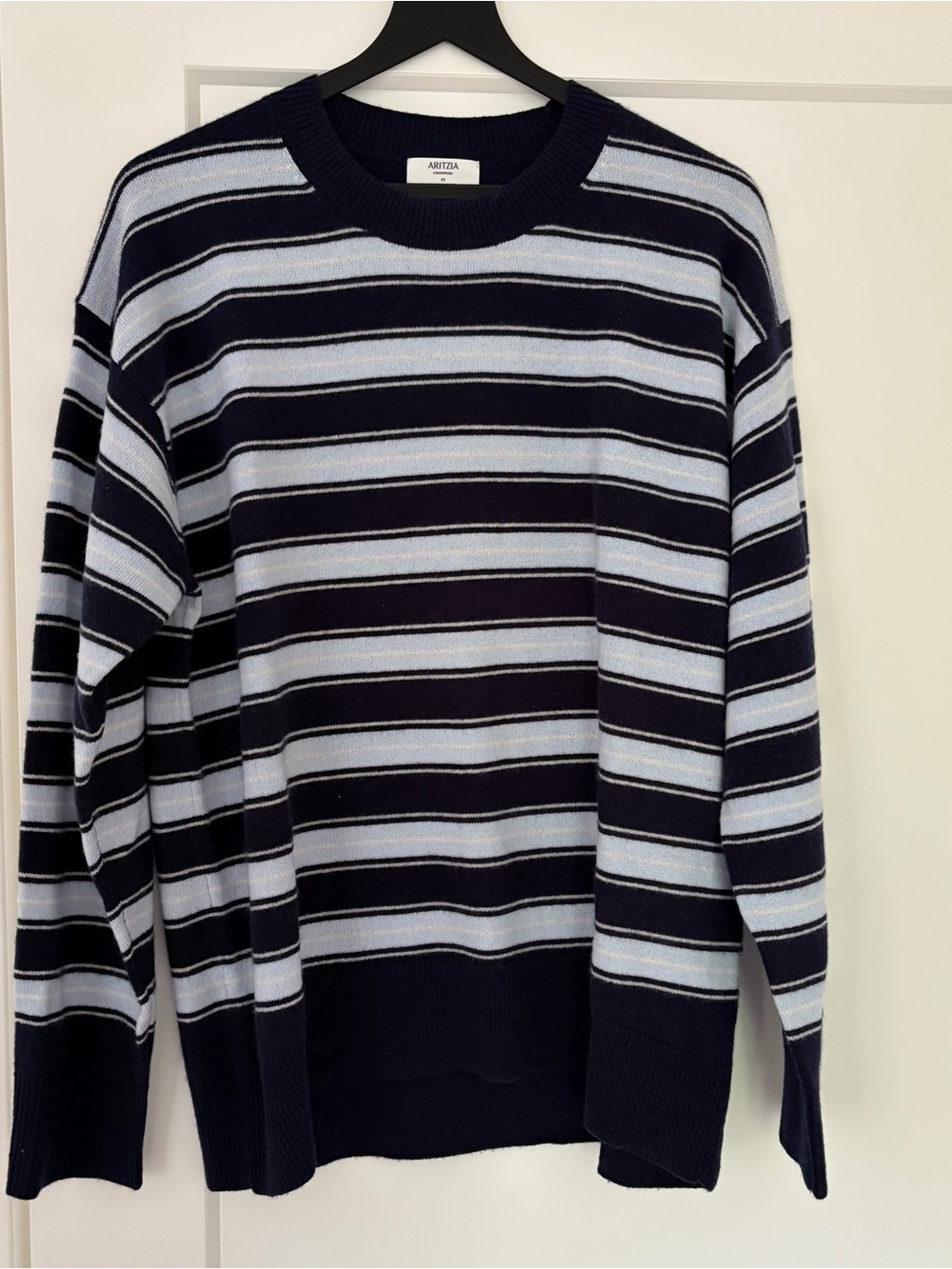 Aritzia Bare Cashmere Meticulous Sweater in Admiral/Villa Blue Stripe Size M
